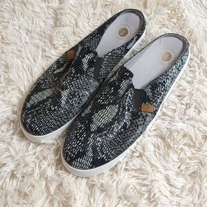 Revitalign Esplanade Snakeskin Metallic Mule Sneaker, Size 12